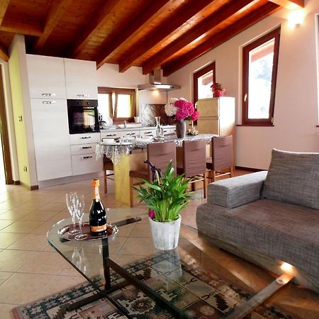 Villa In Pisogne With Pool Garden And Lake View エクステリア 写真