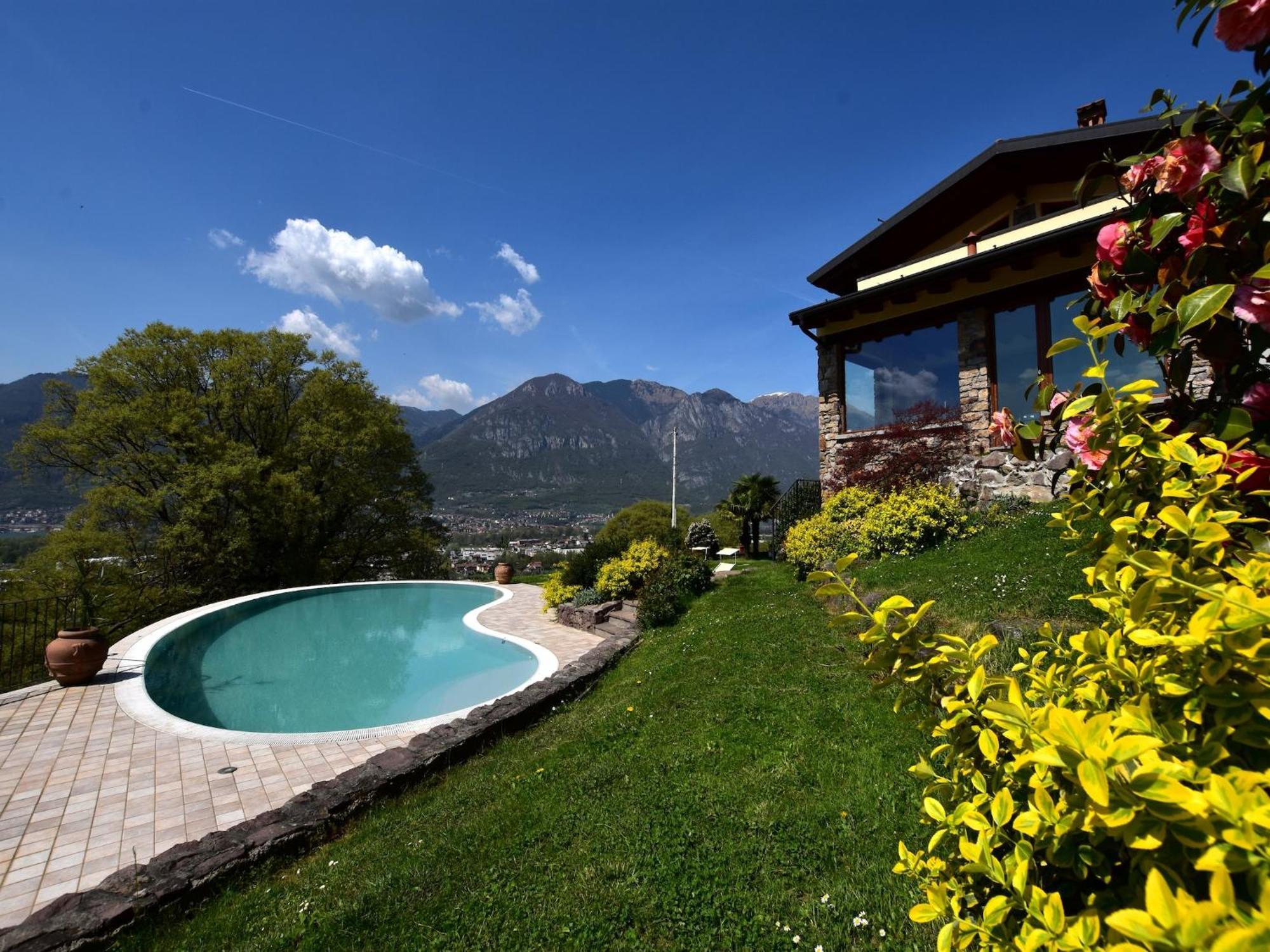 Villa In Pisogne With Pool Garden And Lake View エクステリア 写真