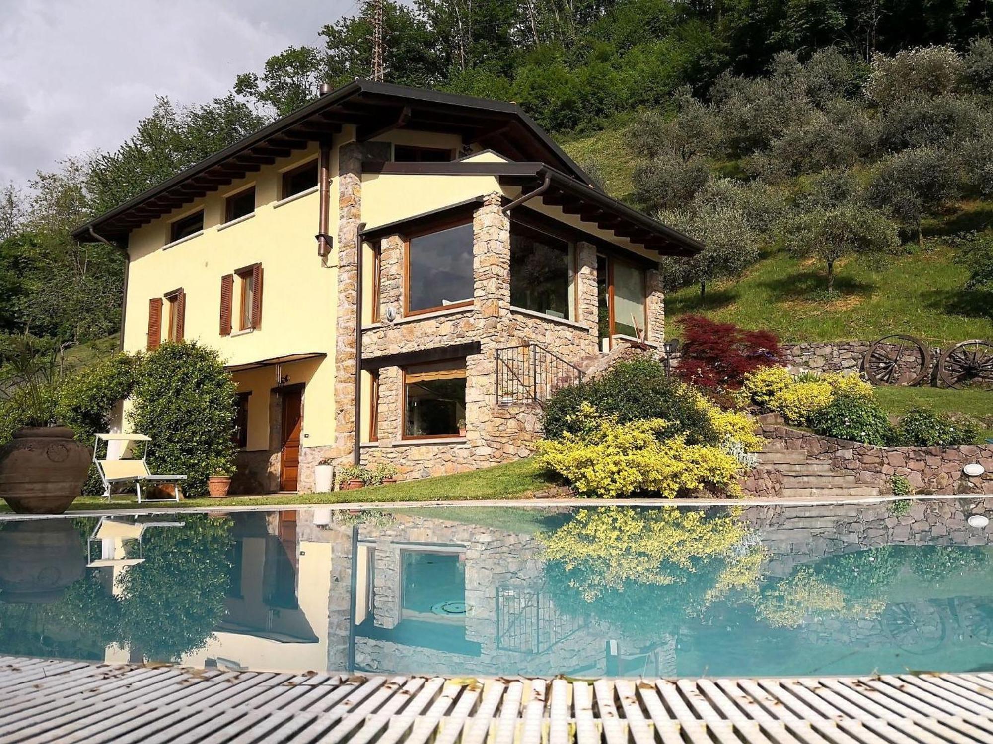 Villa In Pisogne With Pool Garden And Lake View エクステリア 写真