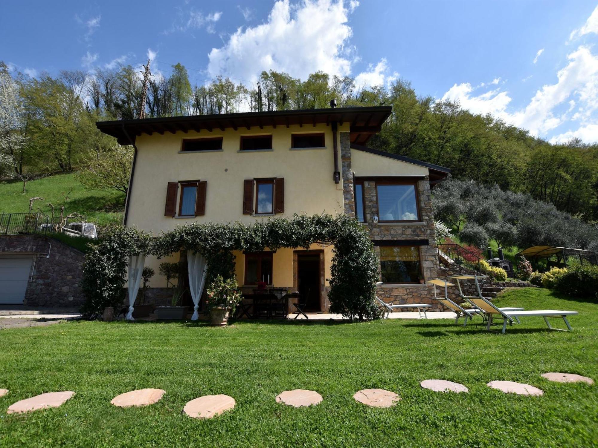 Villa In Pisogne With Pool Garden And Lake View エクステリア 写真
