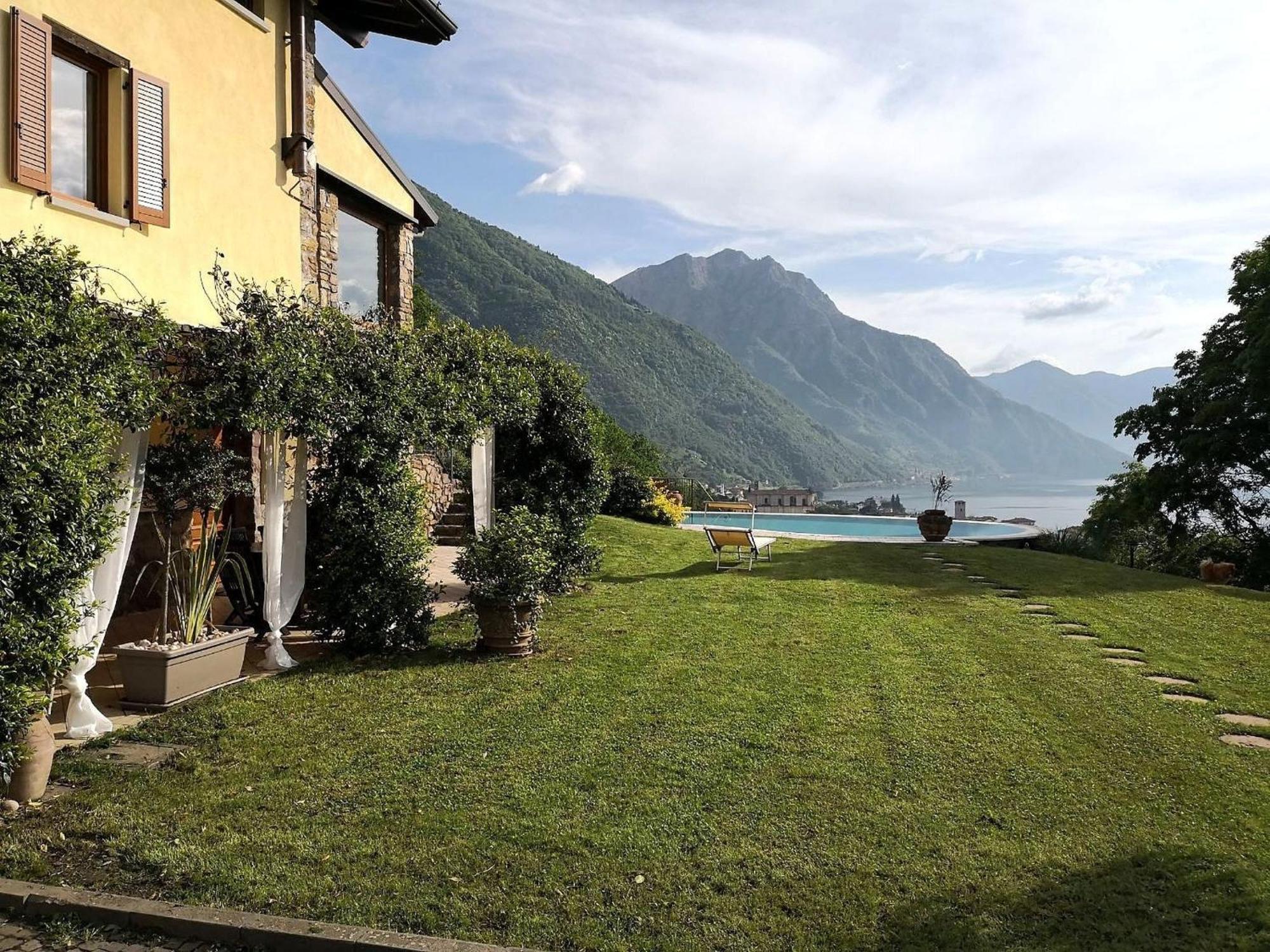 Villa In Pisogne With Pool Garden And Lake View エクステリア 写真