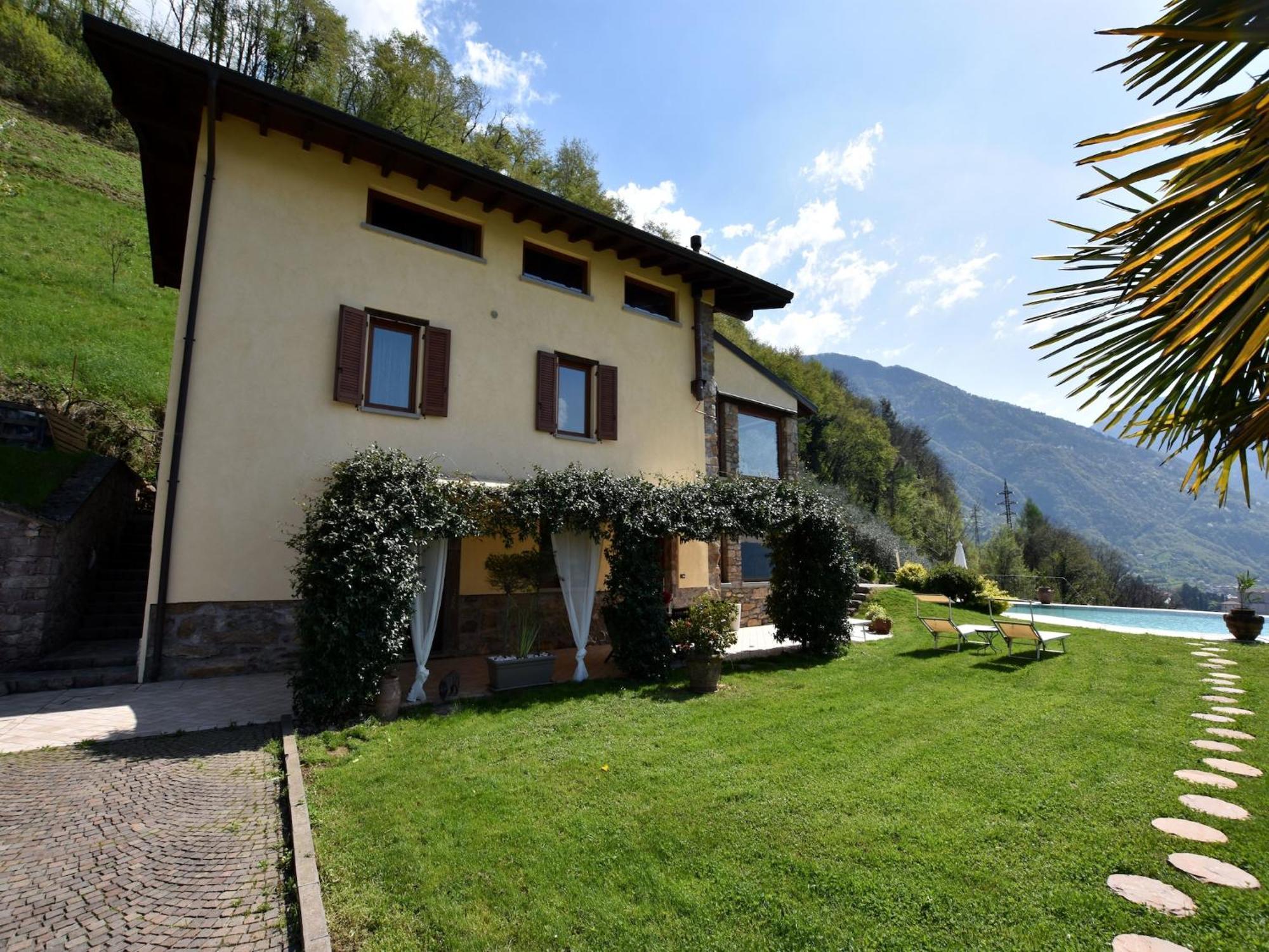 Villa In Pisogne With Pool Garden And Lake View エクステリア 写真