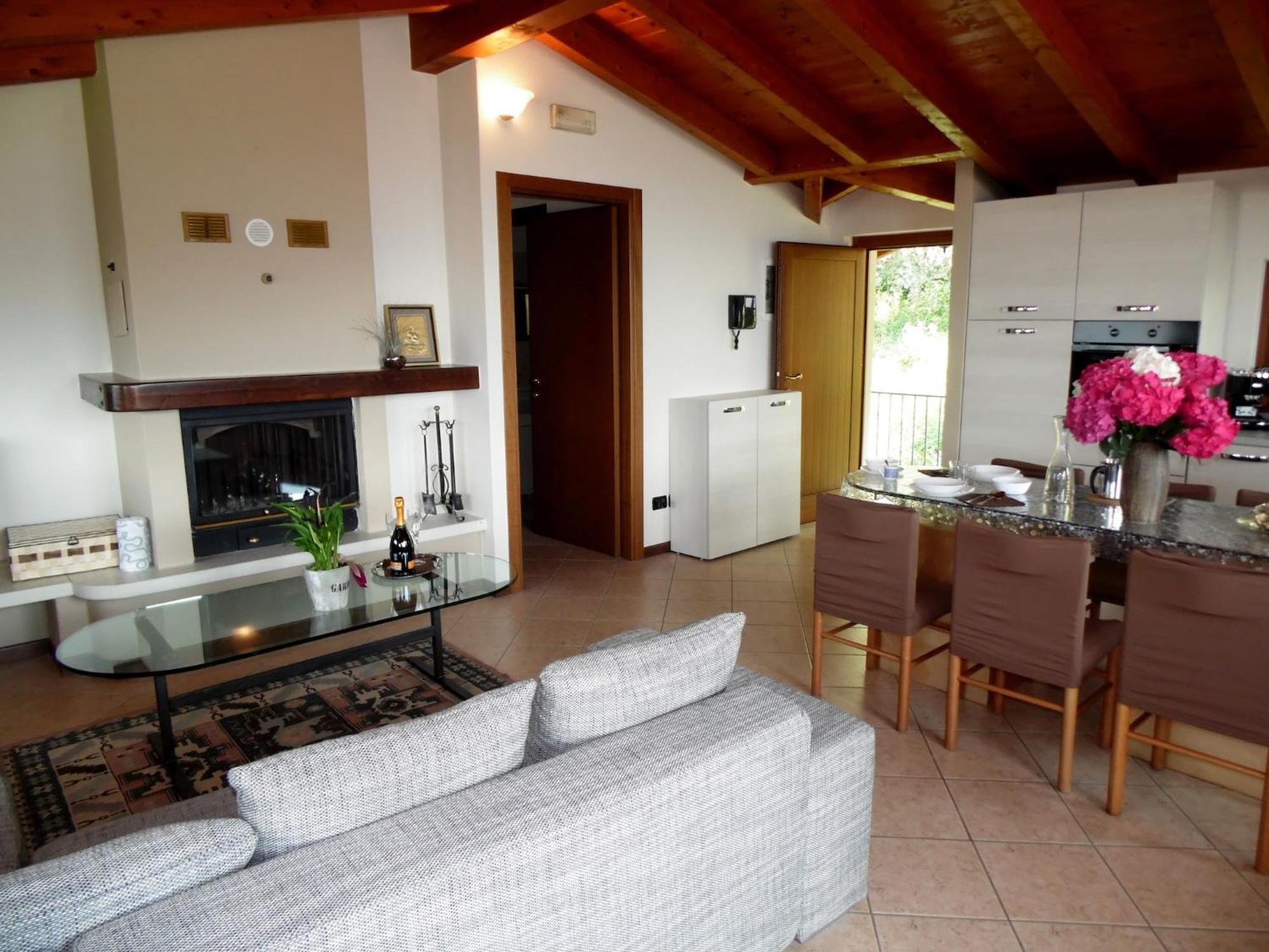 Villa In Pisogne With Pool Garden And Lake View エクステリア 写真