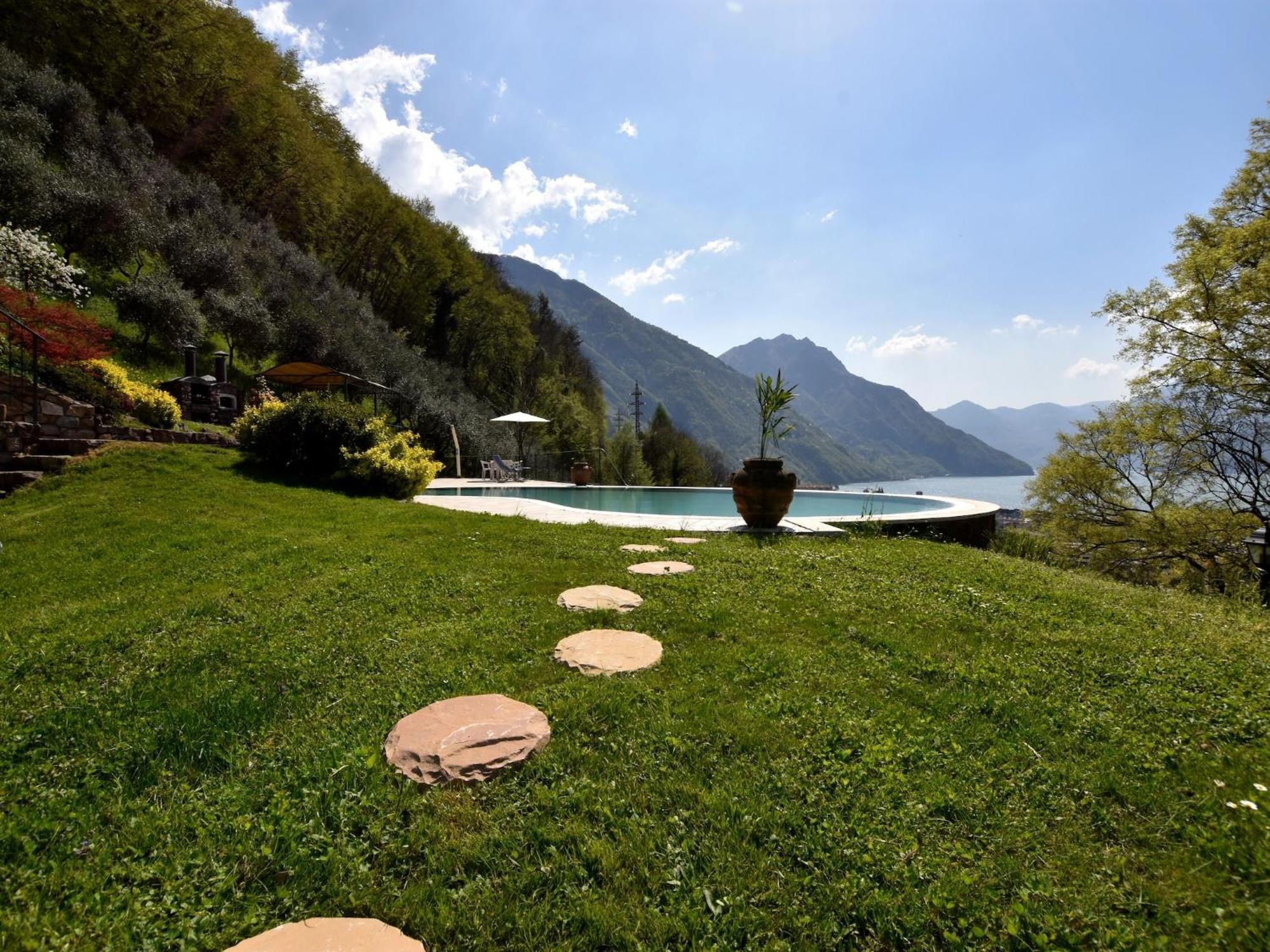 Villa In Pisogne With Pool Garden And Lake View エクステリア 写真