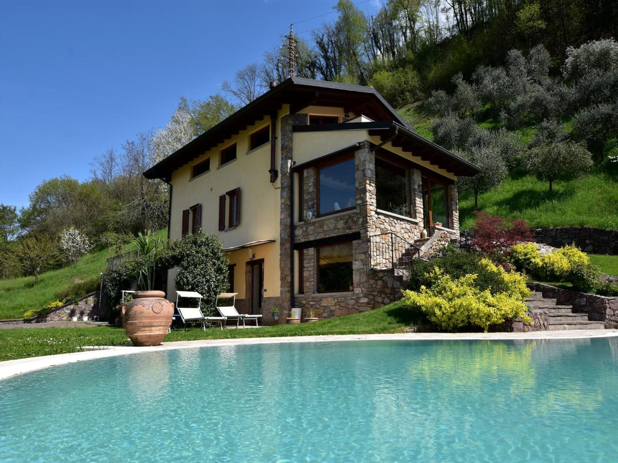 Villa In Pisogne With Pool Garden And Lake View エクステリア 写真